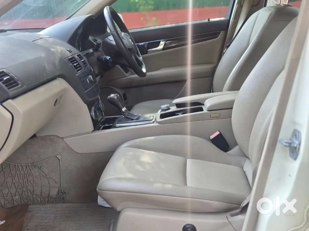 Beautiful Car Awesome Conditions Chilled Ac