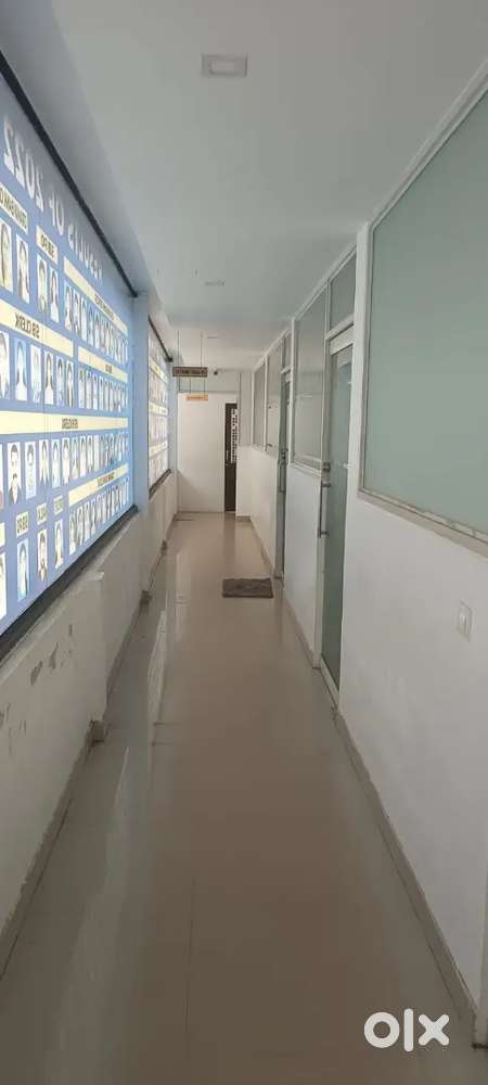 2000 square feet office space