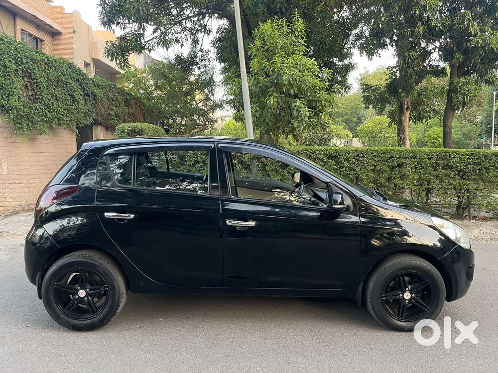 Hyundai I20 Asta 1.4 Crdi With Avn 6 Speed, 2010, Diesel