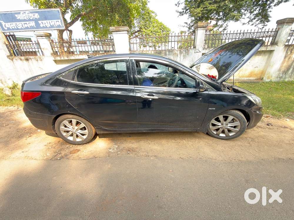 Hyundai Fluidic Verna 2011