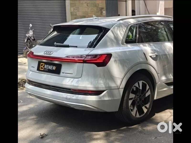 Audi E-tron, 2022, Electric