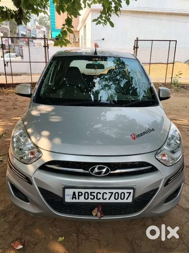 Hyundai I10 Sportz 2012 Car