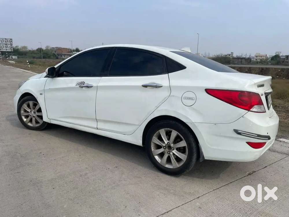 Hyundai Verna 1.6