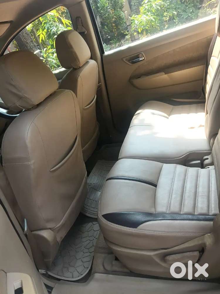 Maruti Suzuki Ertiga Vxi Petrol 2013