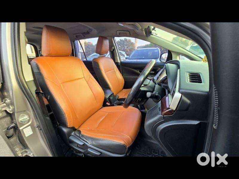 Toyota Innova Crysta 2.4 V 8 Str, 2016, Diesel