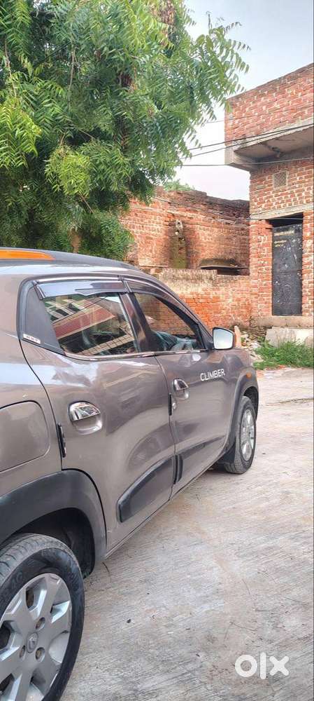 Renault Kwid Climber Rxt 2017  Grey + Orange Edition  Sporty Look