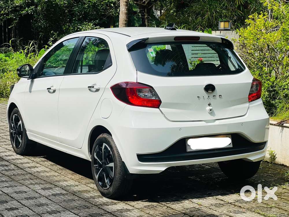 Tata Tiago 1.2 Revotron Xza, 2025, Petrol