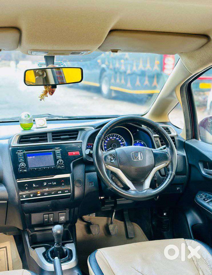 Honda Jazz V Mt Privilege, 2016, Petrol