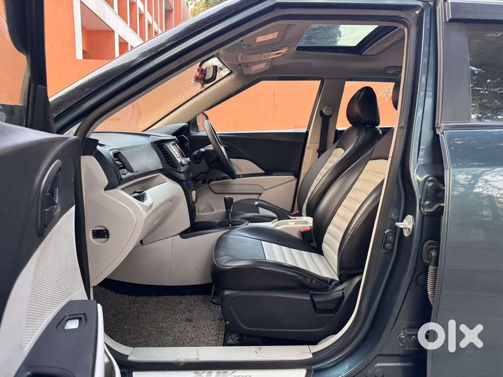 Mahindra Xuv300 W6 Amt Diesel, 2022, Diesel