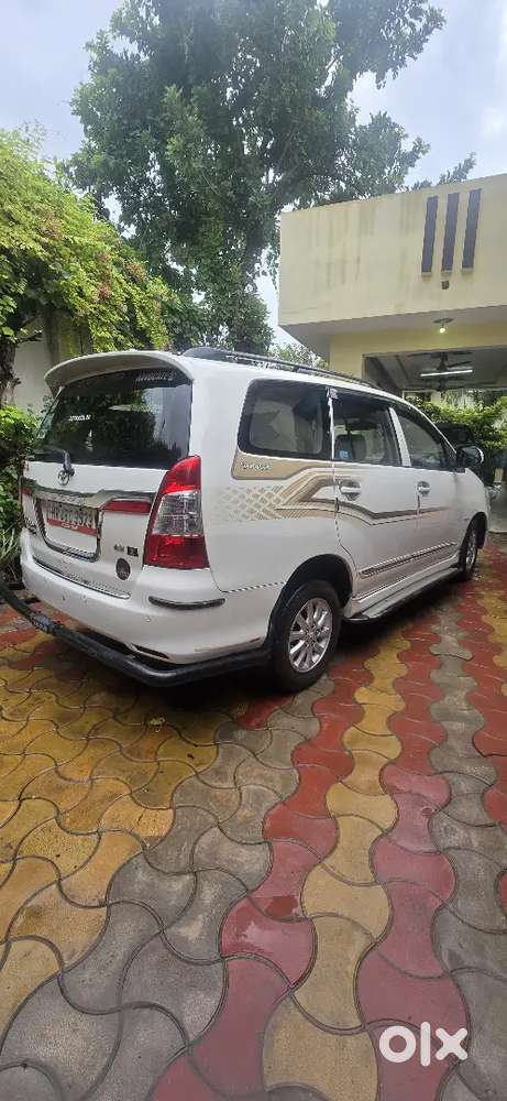 Toyota Innova 2.5 Diesel 2010 Pure Original  Car