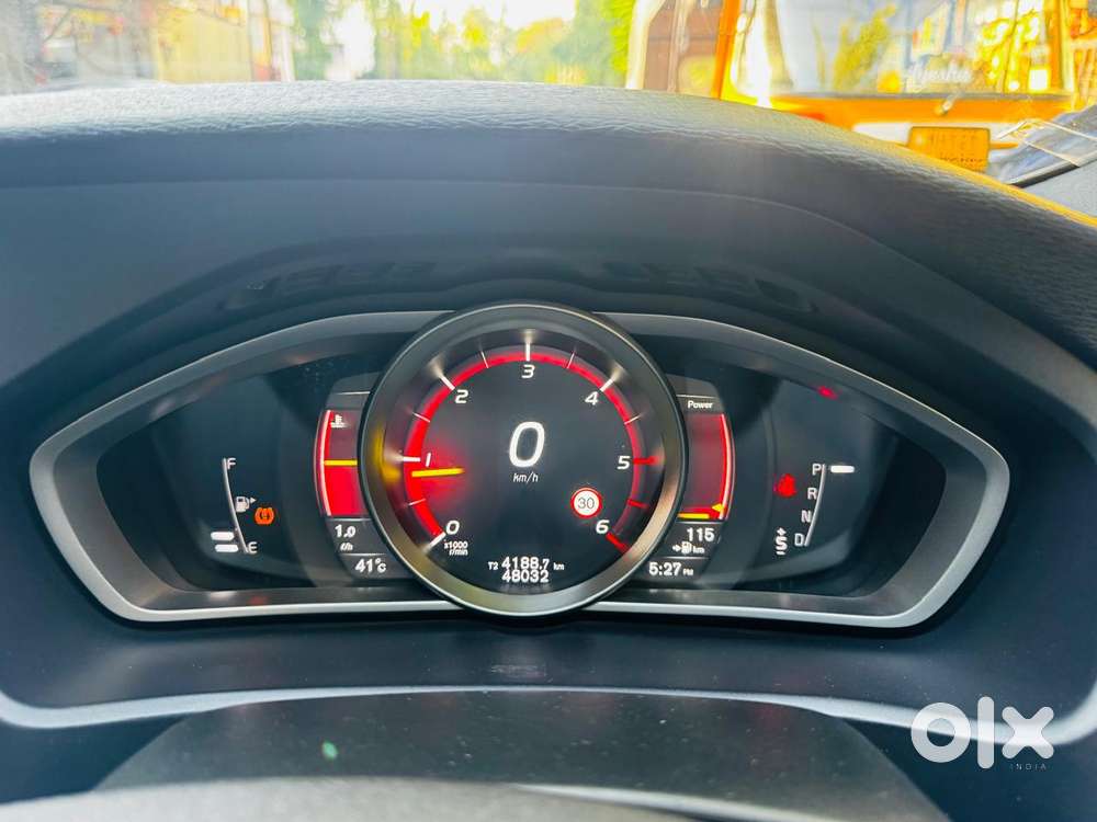 Volvo V40 2015-2016 D3 R-design, 2018, Diesel