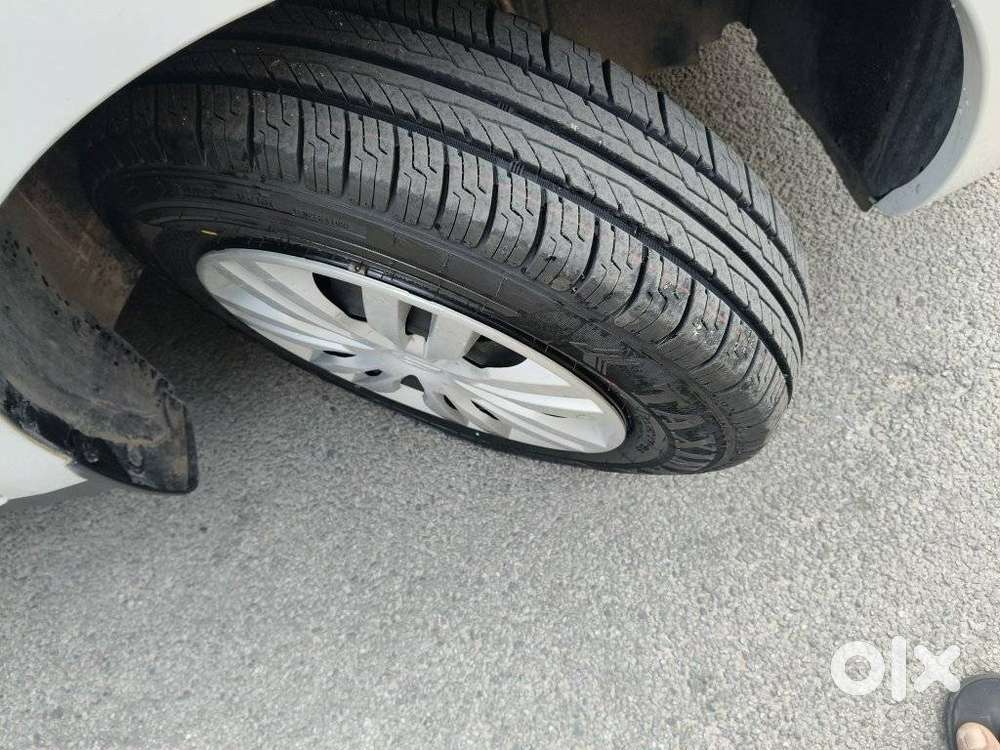 Maruti Suzuki Dzire 1.2 Vxi Cng, 2024, Cng & Hybrids