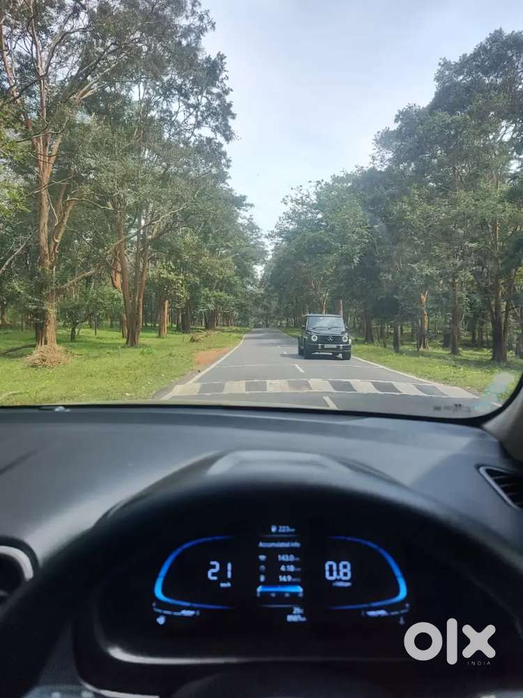 Hyundai Venue 2023 Petrol Well Maintained