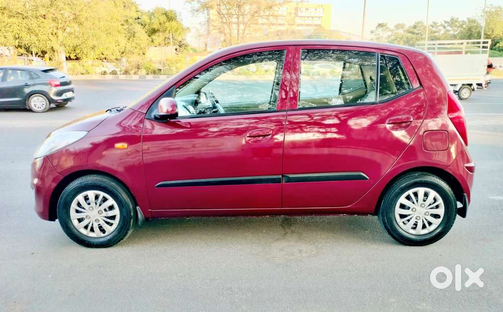 Hyundai I10 Sportz, 2014, Petrol