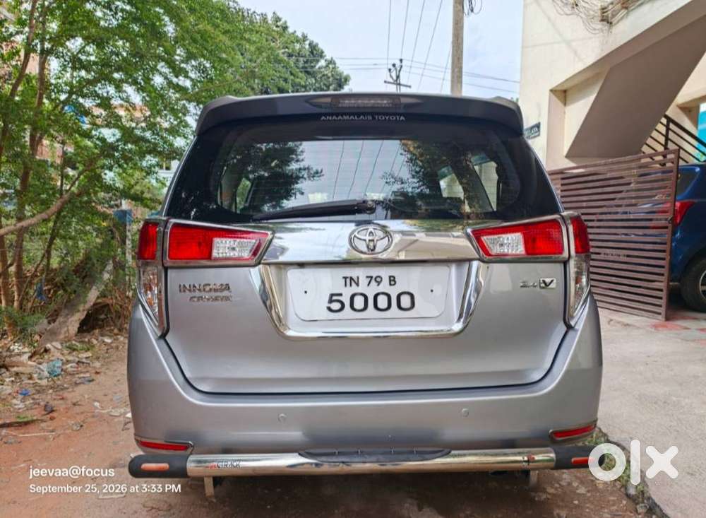 Toyota Innova Crysta 2.4 V 8 Str, 2016, Diesel