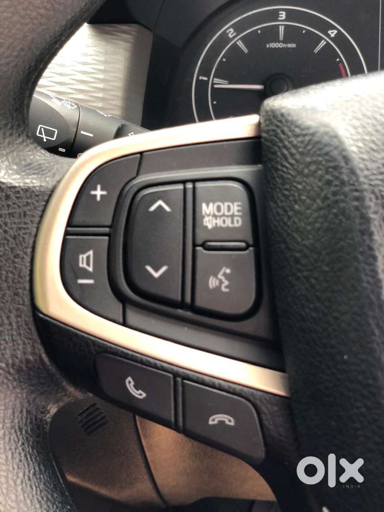 Toyota Innova Crysta [2016-2020] 2.4 Gx At 7 Str, 2022, Diesel