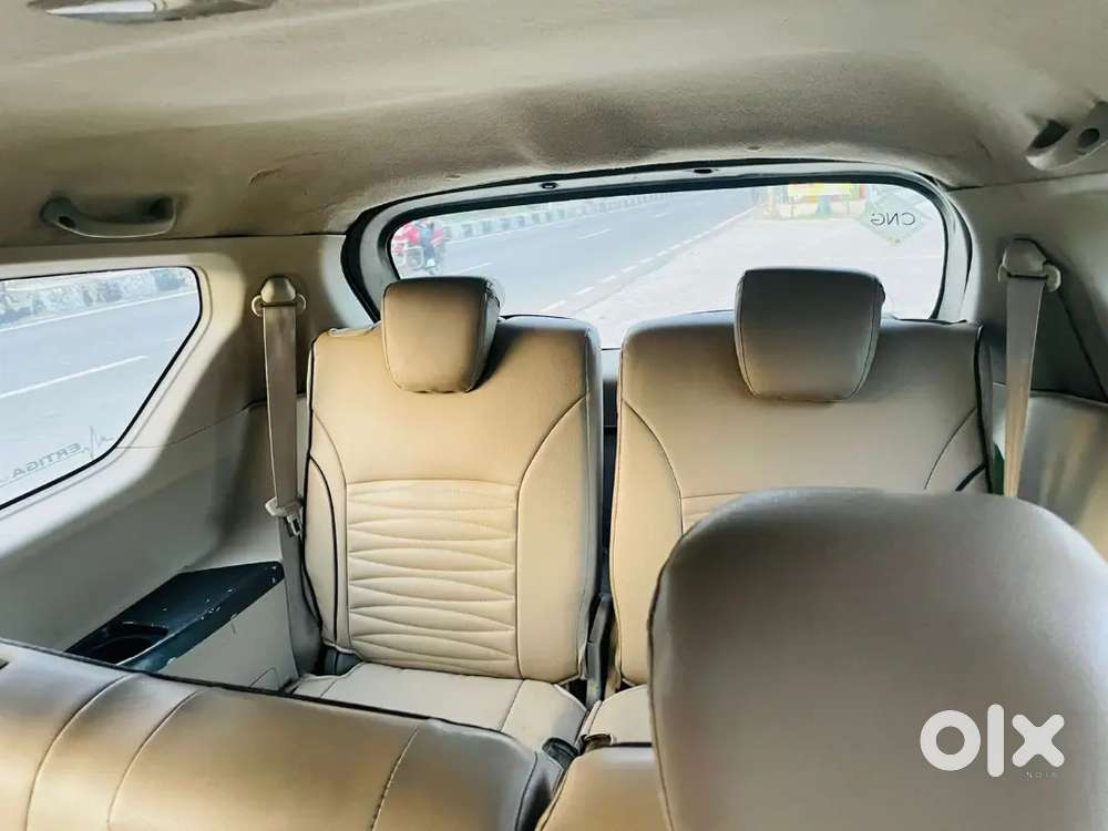 Maruti Suzuki Ertiga 2023 Vxi Cng