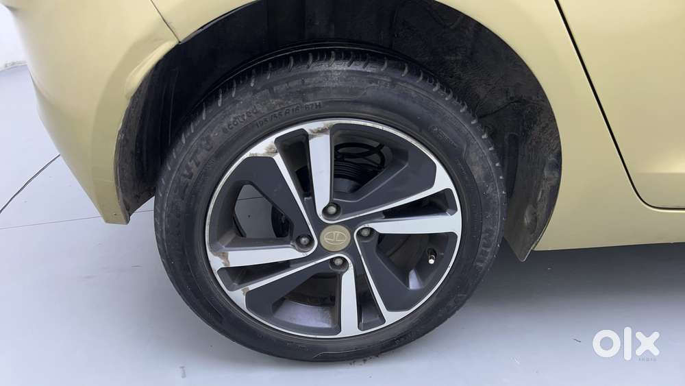 Tata Altroz Xz, 2020, Petrol