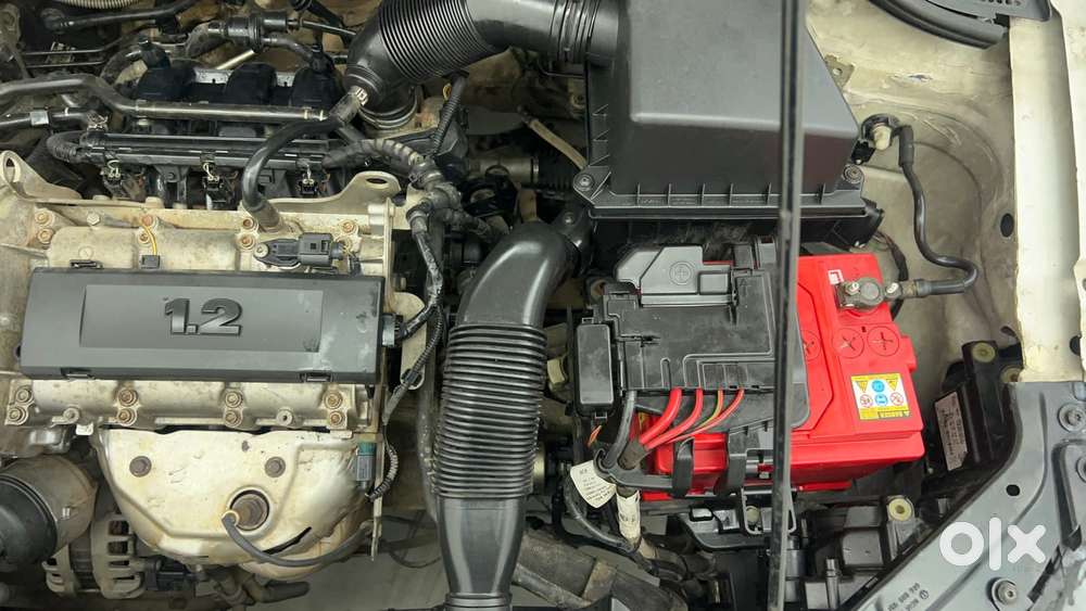Volkswagen Polo Petrol Highline 1.2l, 2015, Petrol