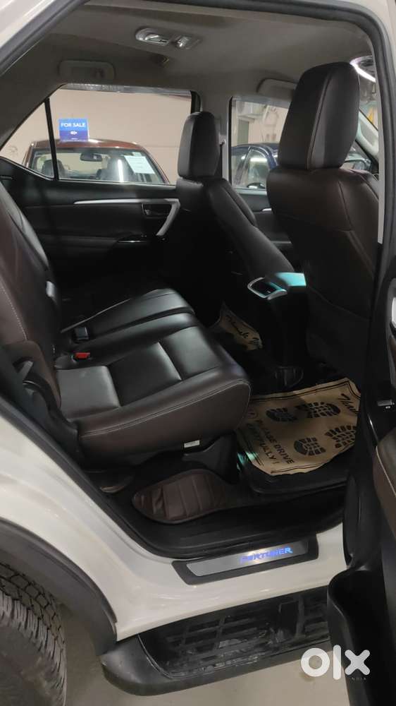 Toyota Fortuner 4x2 At 2.7 Petrol, 2020, Petrol