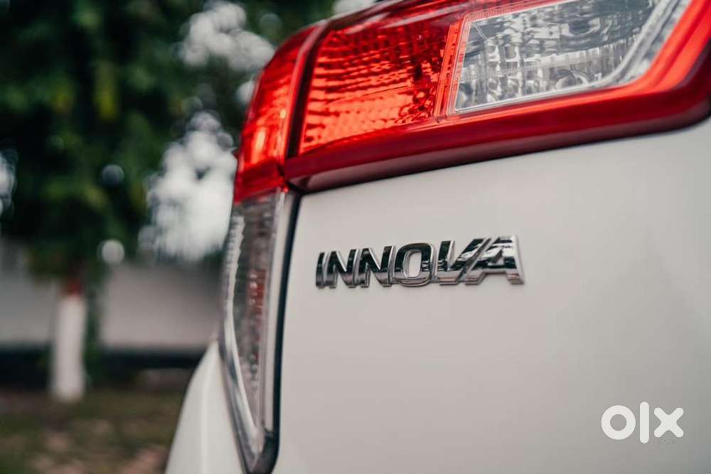 Toyota Innova Crysta Commercial 2018 Diesel Well Maintained