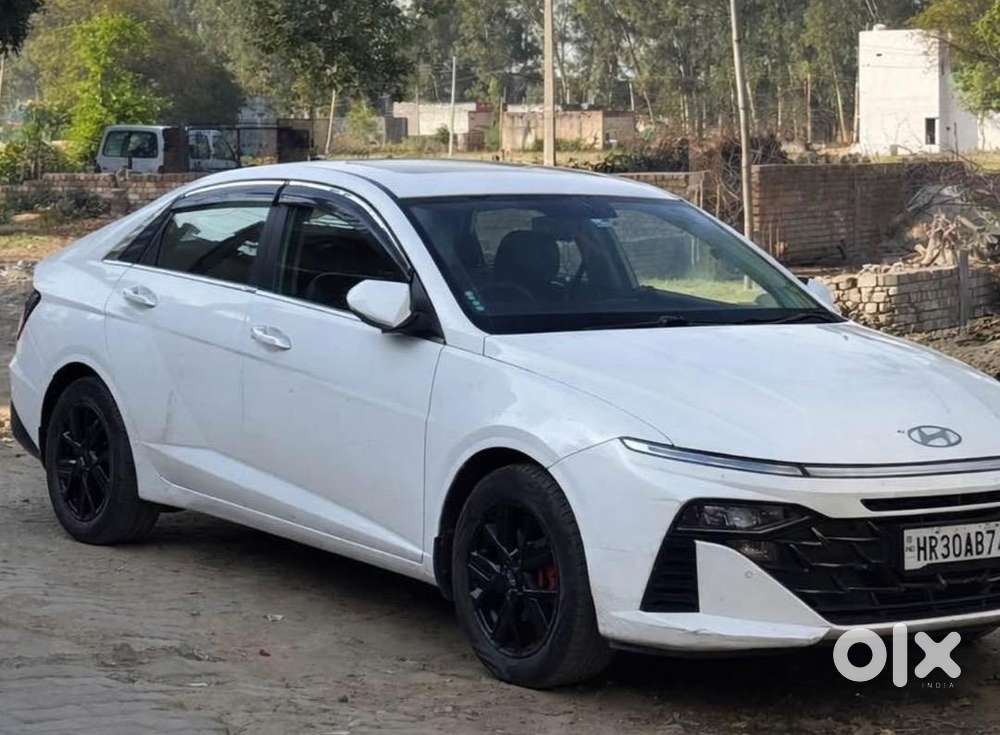 Hyundai New Verna Petrol Well Maintained