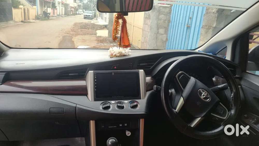 Toyota Innova Crysta 2017 Diesel Well Maintained