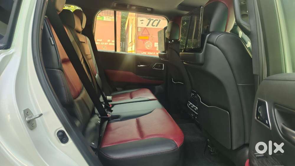 Toyota Land Cruiser 3.3 Zx Diesel, 2025