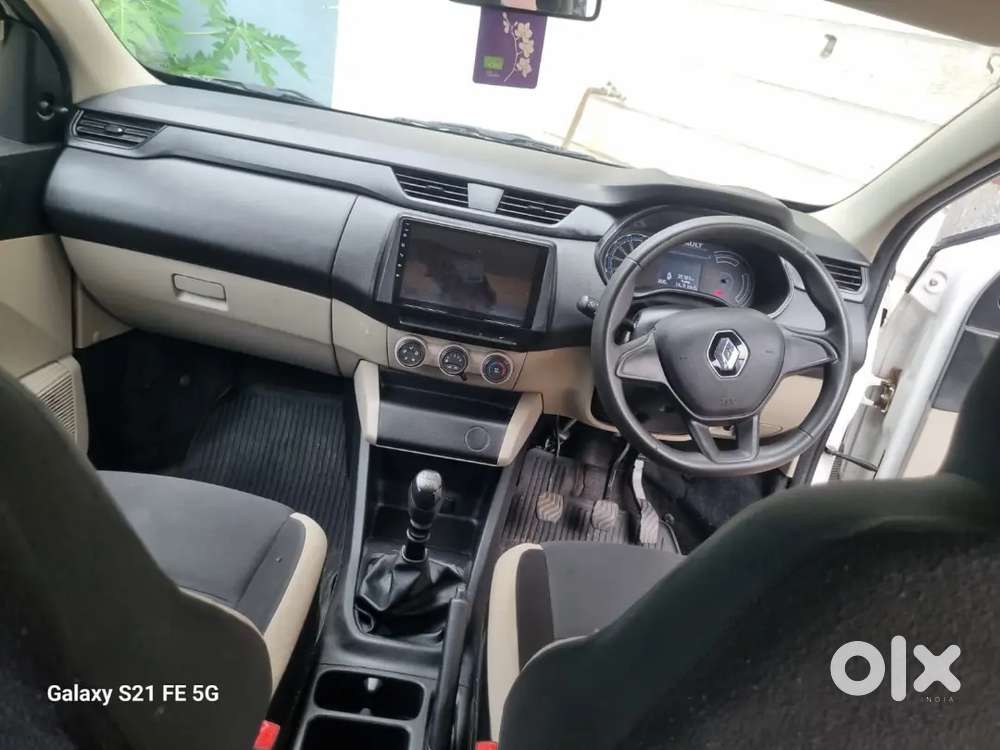 Renault Triber 1.0 Rxe 2025 Car