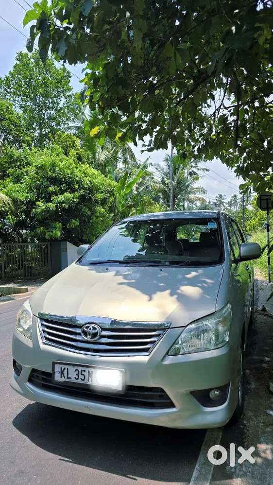 Toyota Innova 2.5 G 2012, Re Registered.