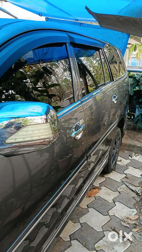 Toyota Innova G4 8 Seater 2012 Model