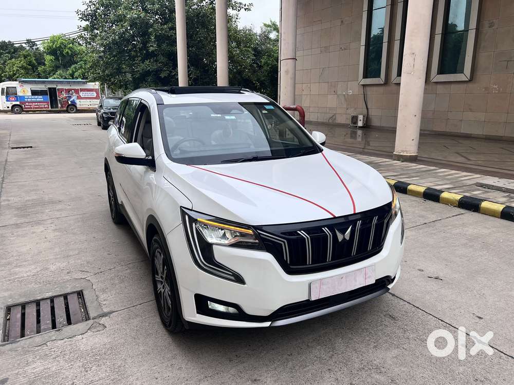 Mahindra Xuv700 2.0 Ax 7 Petrol Mt Str, 2022, Petrol