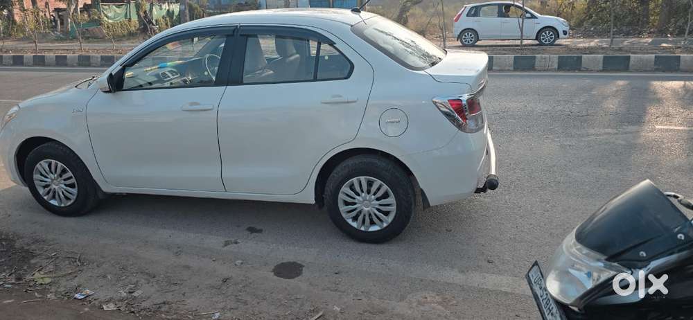 Maruti Suzuki Dzire 1.2 Vxi, 2023, Petrol
