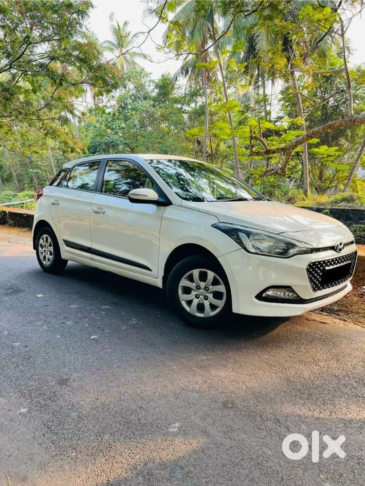 Hyundai Elite I20 (2016) Petrol And Cng(200 + Km Mileage On Full Tank)