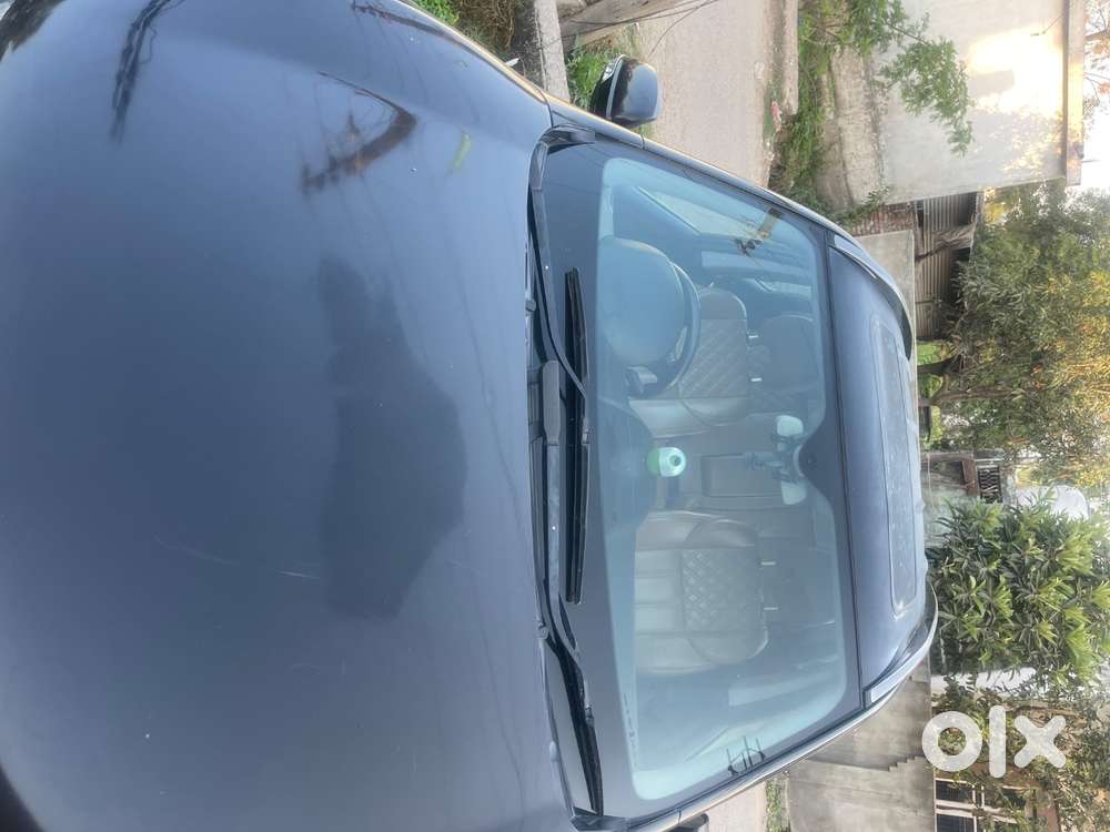 Mahindra Top Variant Automatic Drive Push Button Start