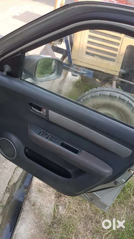 Maruti Suzuki Swift 2009 Petrol 80000 Km Driven