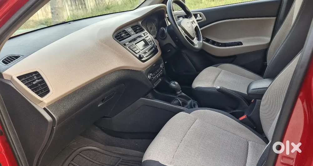 Hyundai I20 2017 Reg.petrol 74000 Km Driven