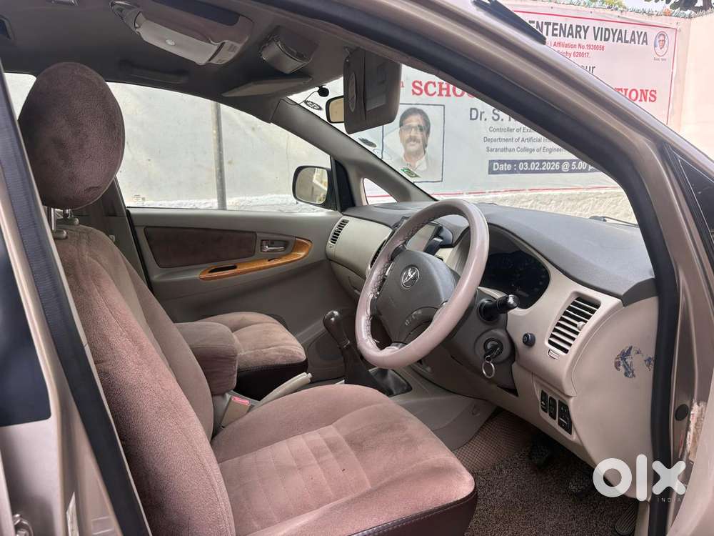 Toyota Innova 2.5 V 7 Str, 2011, Diesel