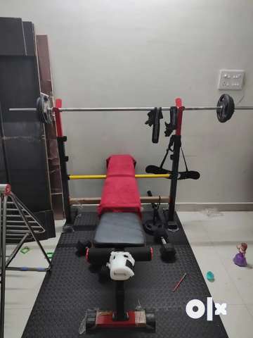 BENCH PRESS at 9000 with Olympic Rod Gym Fitness 1760317529