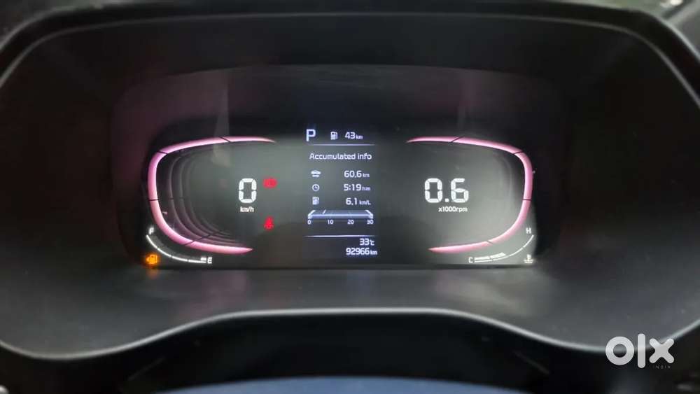 Kia Carens 1.4 Luxury Plus 6 Str, 2022, Petrol