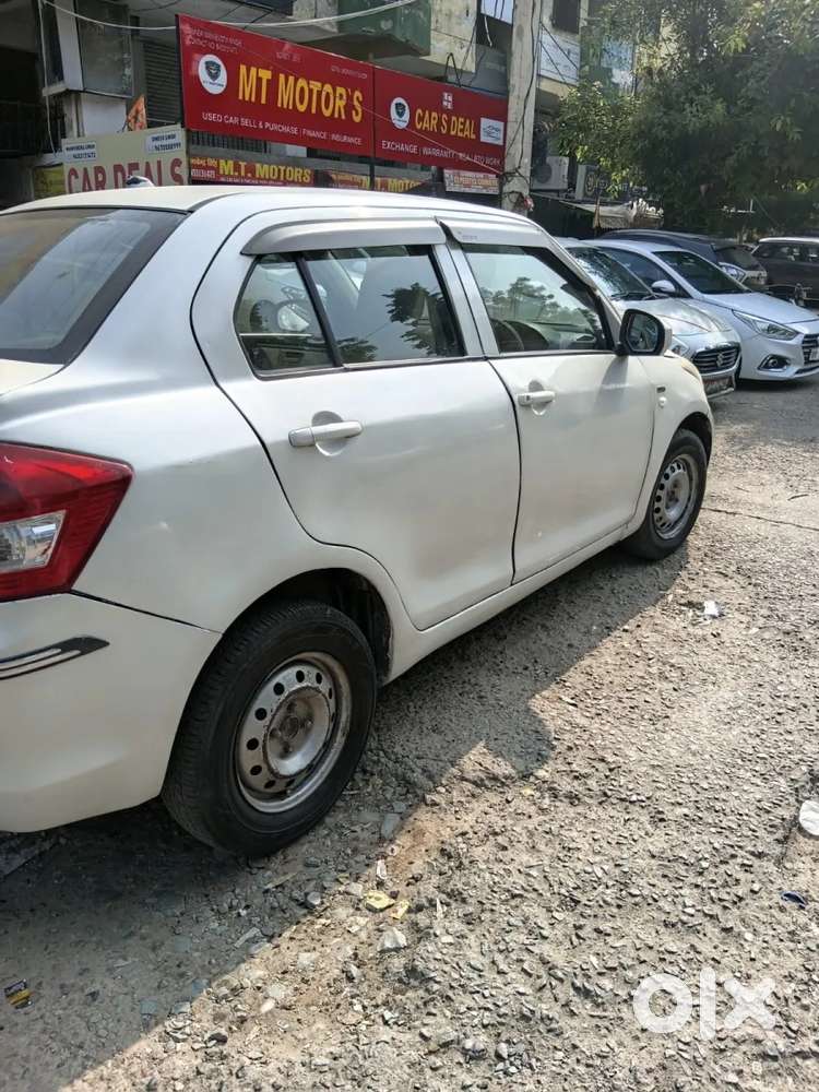 Maruti Suzuki Dzire 1.2 Lxi, 2017, Petrol