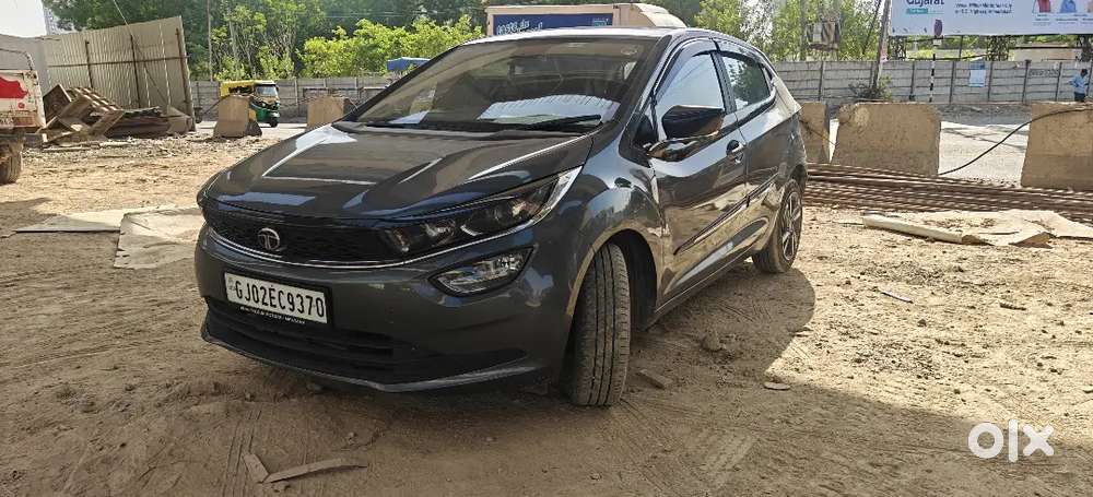 Tata Altroz Xz+ S Sunroof Diesel.