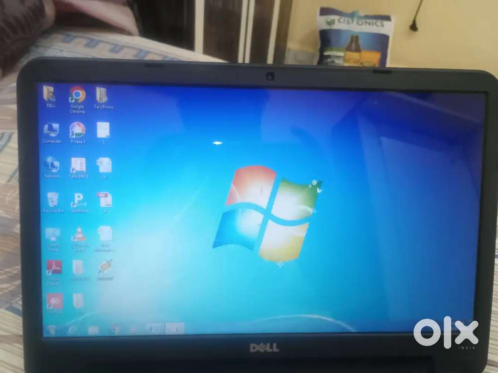 Intel Core I3 2 GB RAM 512 GM Hard disk