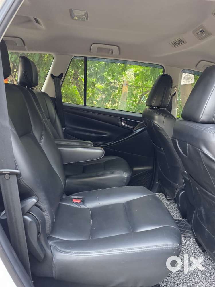 Toyota Innova Crysta 2.4 G Mt, 2022, Diesel