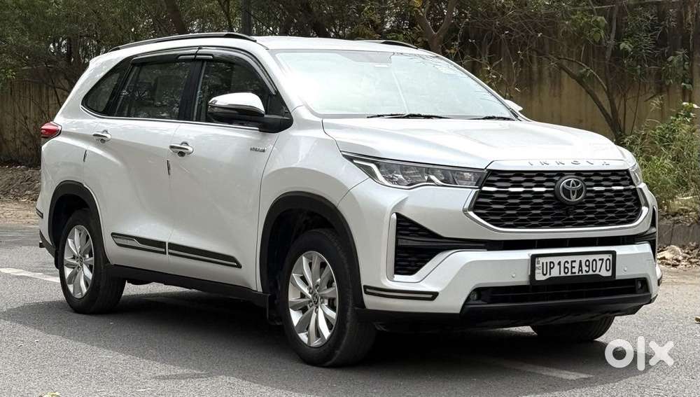 Toyota Innova Hycross 2.0 Vx (o) Hybrid 7 Str, 2024, Petrol