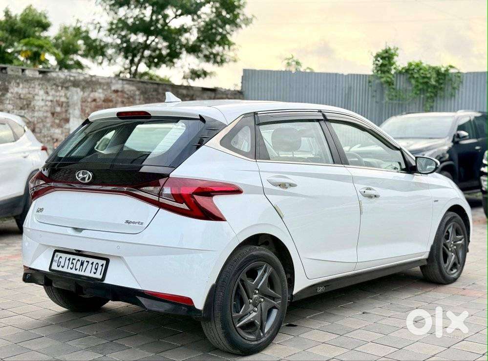 Hyundai I20 Sportz 1.2 Ivt, 2022, Petrol