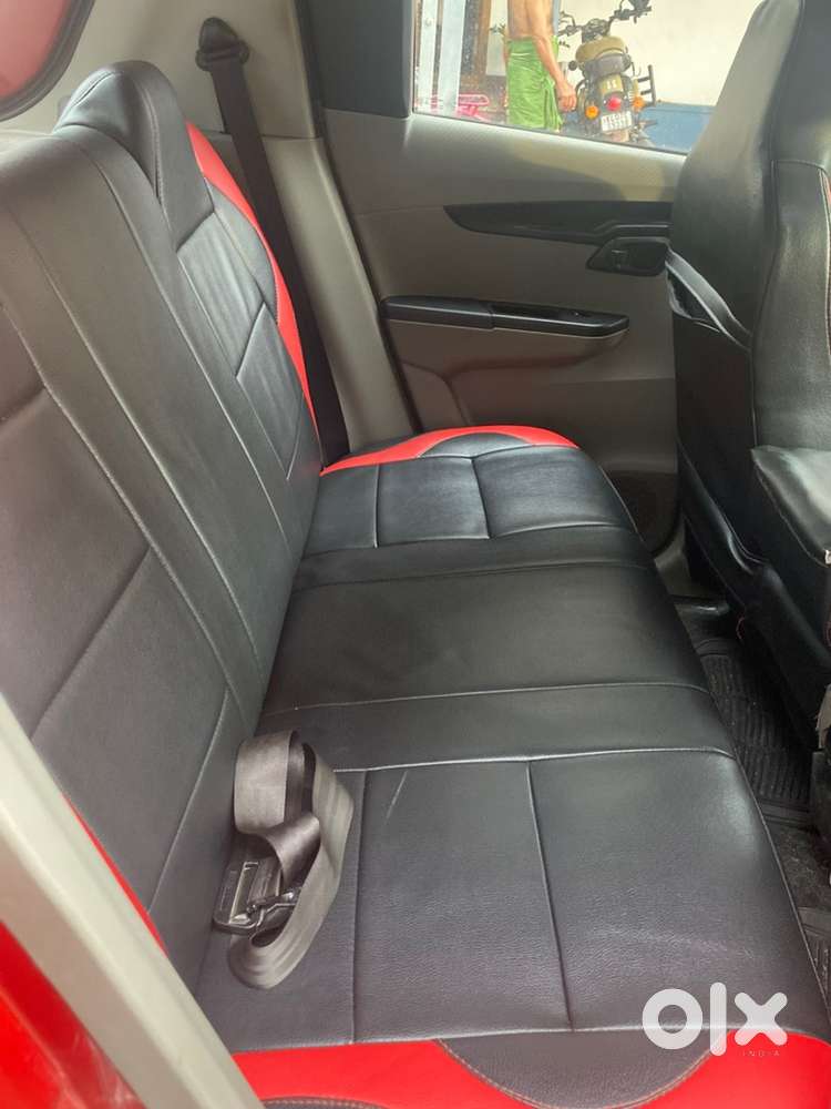 Mahindra Kuv 100 2016