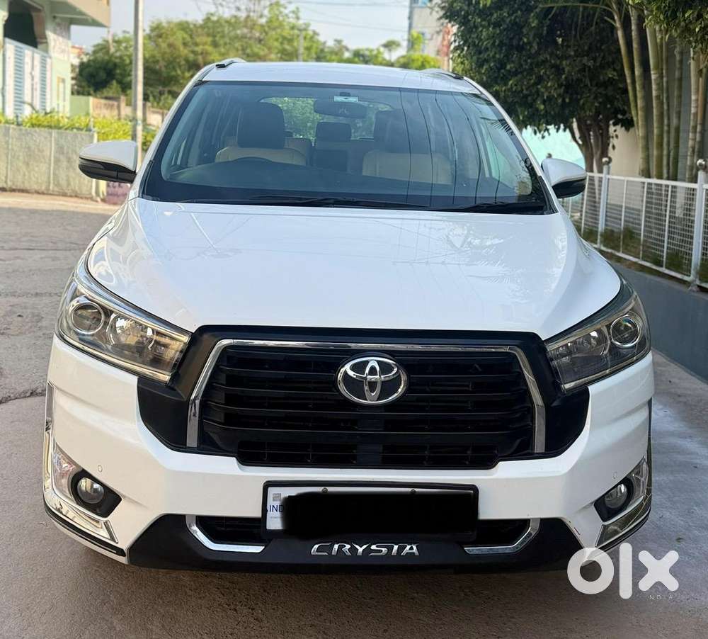 Toyota Innova Crysta 2023 Diesel 52000 Km Driven