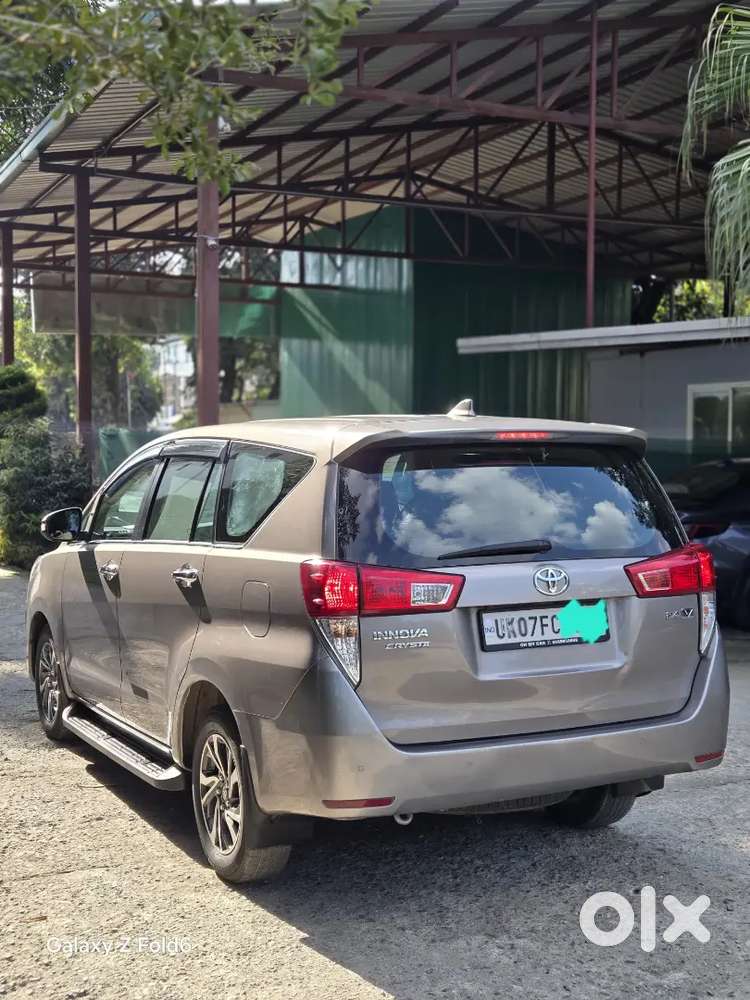 Toyota Innova Crysta 2022 Diesel Well Maintained