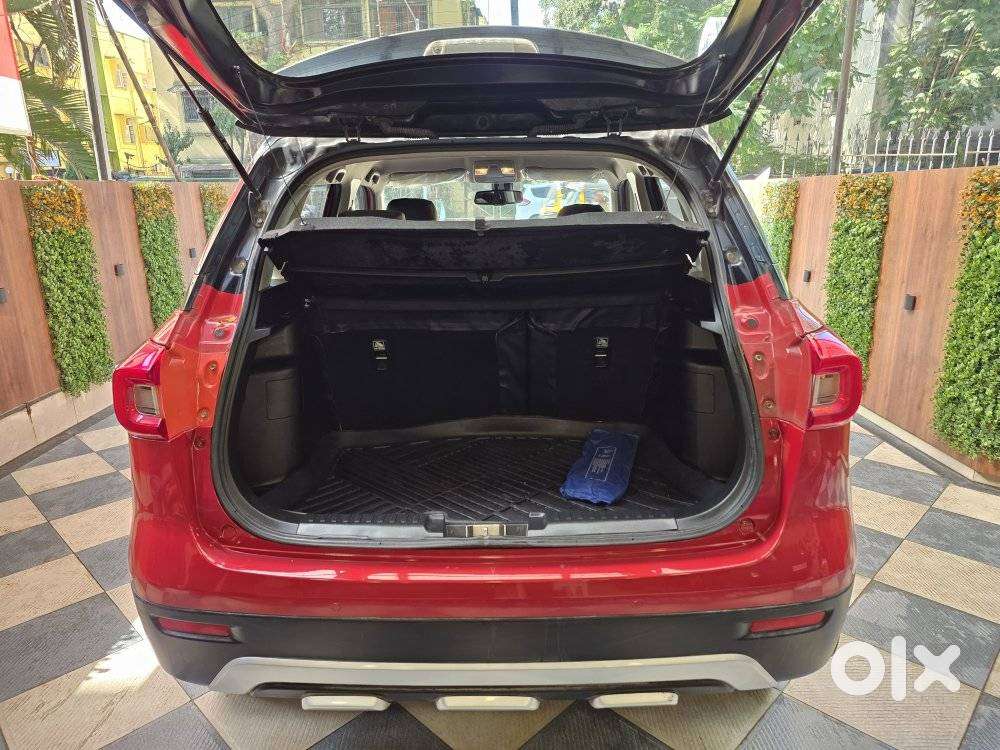 Maruti Suzuki Brezza 1.5 Zxi Smart Hybrid Dual Tone, 2021, Petrol